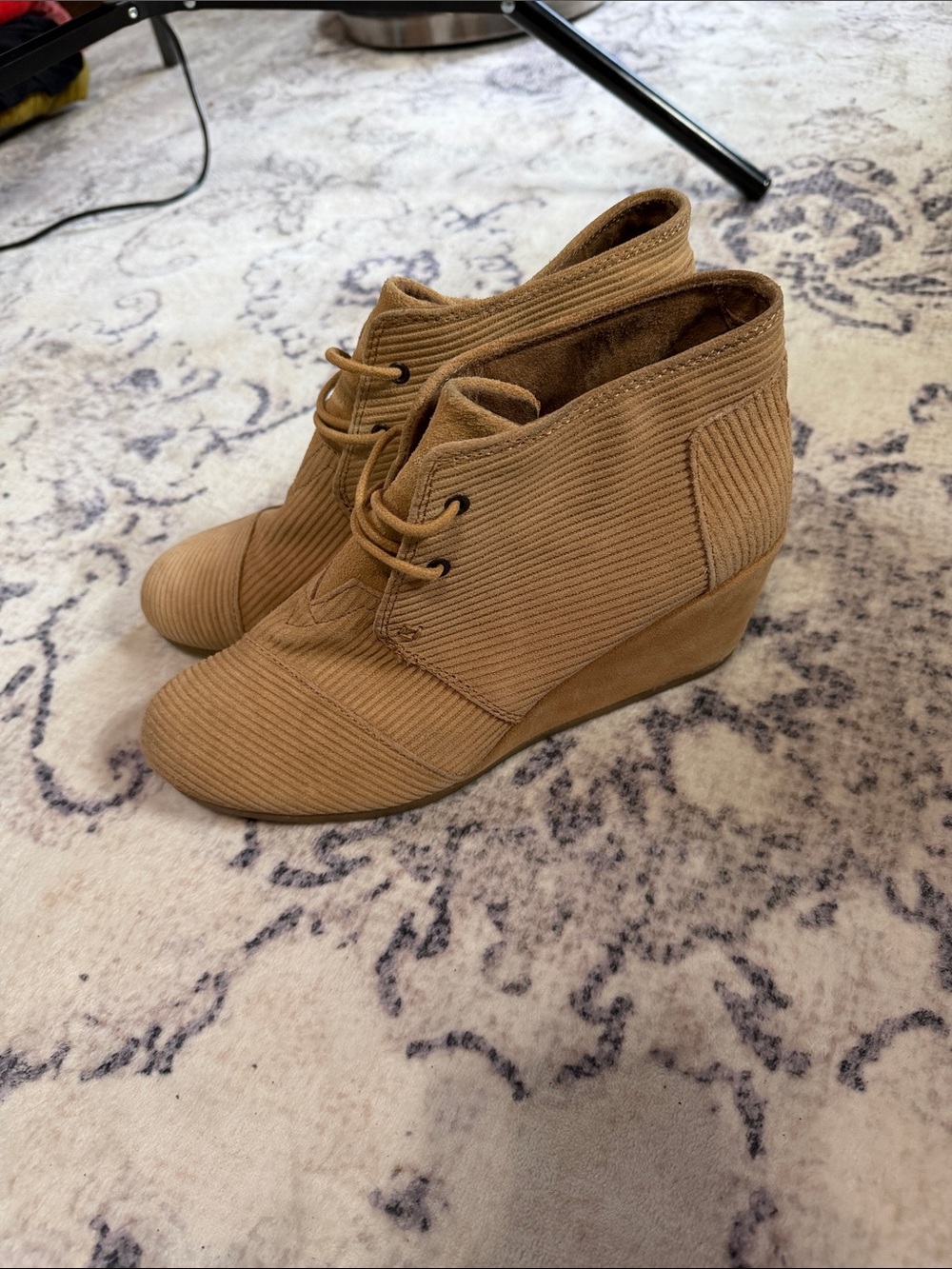 Toms Women's Wedge Lace-Up Boots in Tan